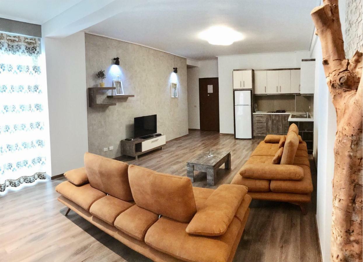 Aquamarine Apartments Sarande Bagian luar foto